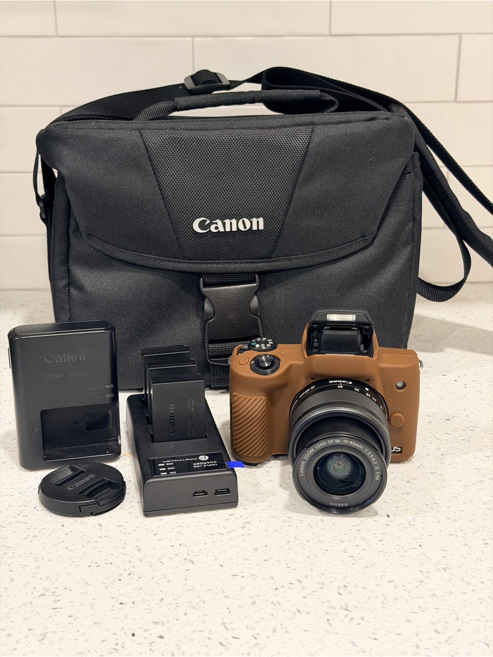 Cannon EOS m50 Mark II Bundle